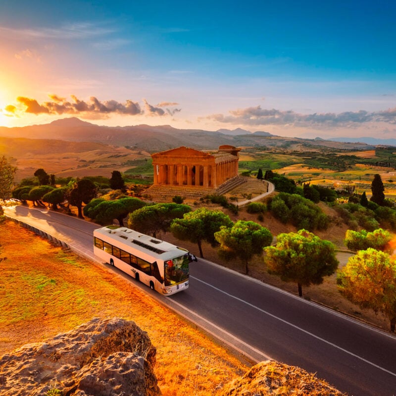 Raineri Tour Bus | Noleggio con conducente in Sicilia e Italia